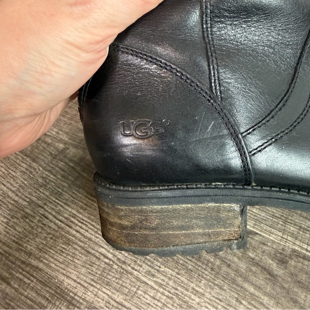 UGG Seldon Black Leather Riding Boots Women’s Size 8.5 - Picture 7 of 8